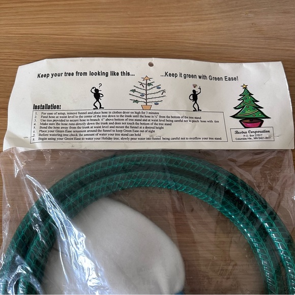 Green Ease Christmas Tree Watering System - Picture 3 of 4